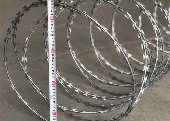Hot Dipped Galvanized Razor Blade Fencing Wire Barbed 65mm Length CBT 65
